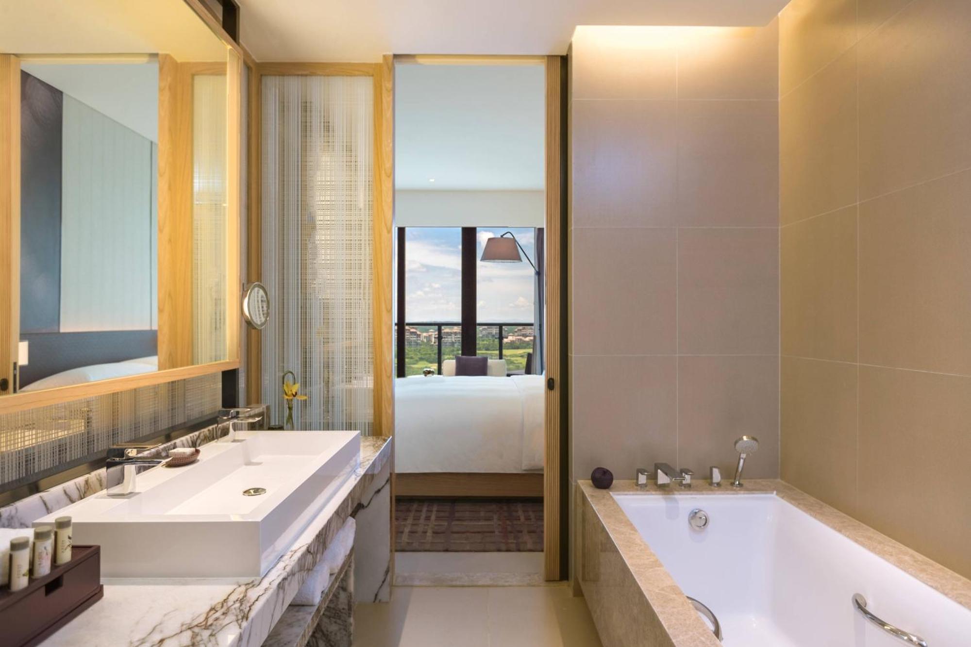 Renaissance Haikou Hotel Exterior photo